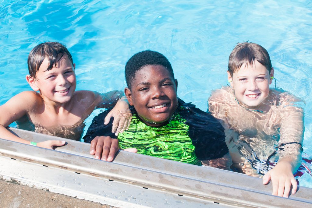 6 Ways to Keep Your Kids Safe at the Pool